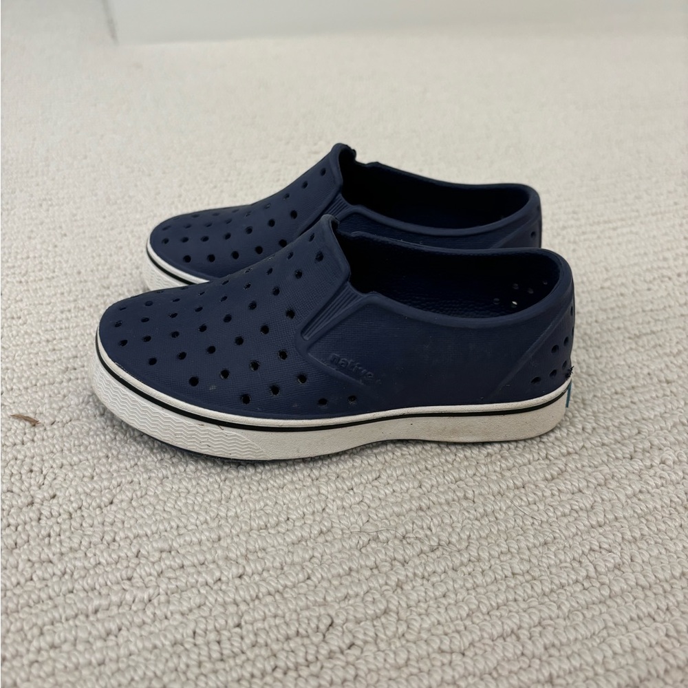 Natives Miles size 10 EUC